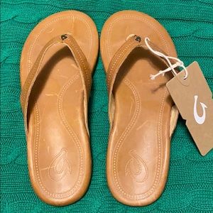 Brand New Olukai Wana Sahara Leather Sandals